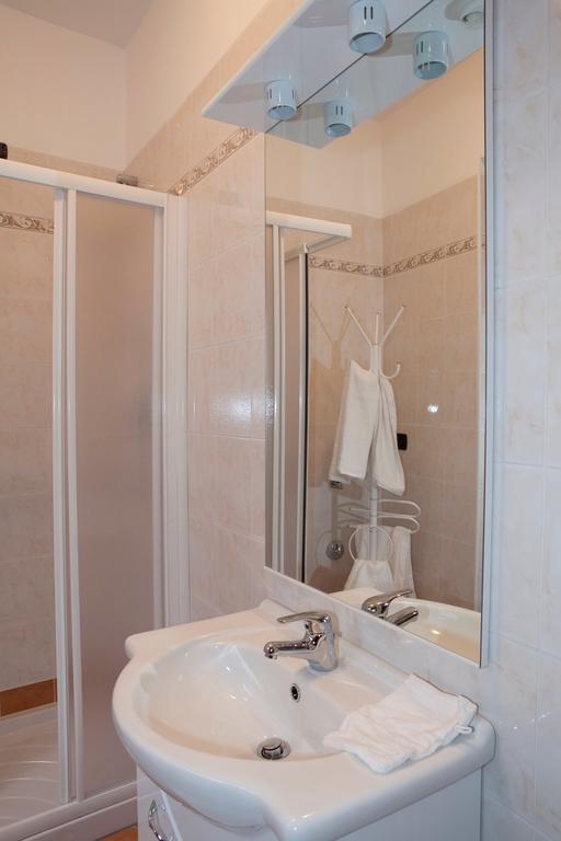 Willa Pinky House Nesso Zewnętrze zdjęcie